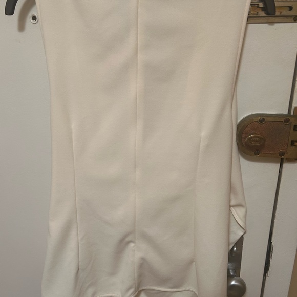 Ralph Lauren cross over assymetrical top. Back zip. - Picture 5 of 6